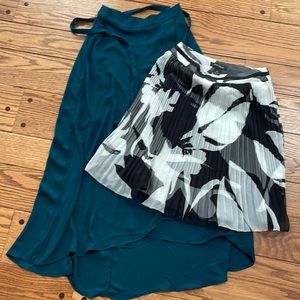 2 for 1 WHBM summer skirts 00 work or play EUC